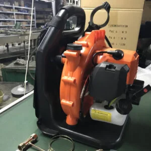Commercial Leaf Blower 2-stroke Engine - Image 4