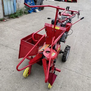 Single Row Corn Harvester Mini Corn Harvester Price Straw Breaking Corn Machine